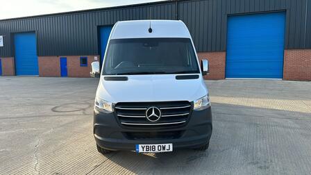 MERCEDES-BENZ SPRINTER 2.1 414 CDI